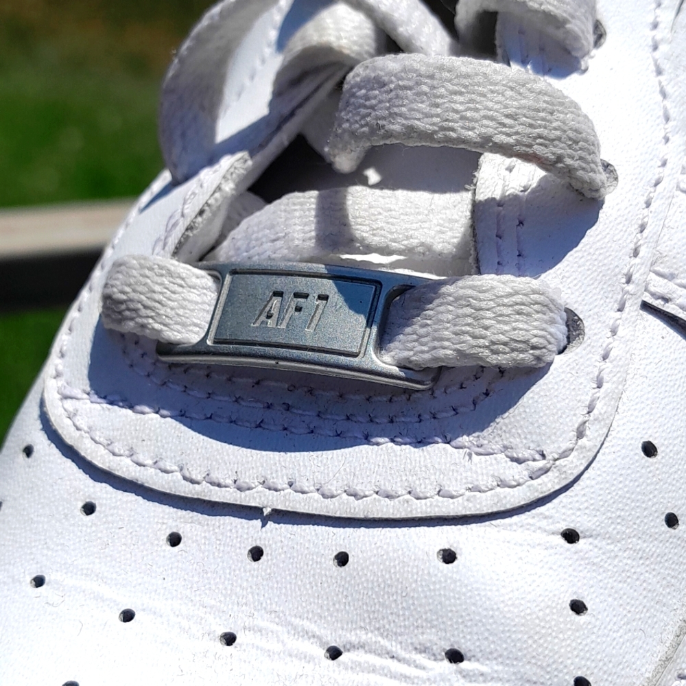 NIKE AF1 Triple All WHITE Air Force 1 size 5.5Y or EUR 38